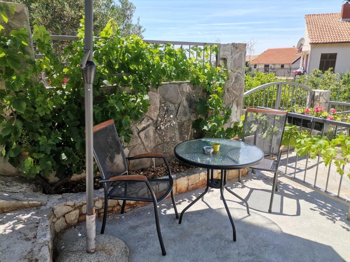 Apartmani Radić Primosten Bagian luar foto